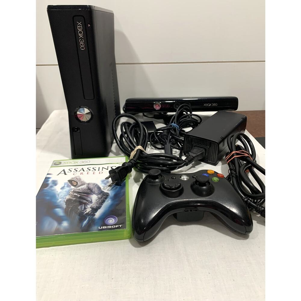Microsoft Xbox 360 Slim Blk 4gb Console Kinect Assasin Creed Game OEM Controller